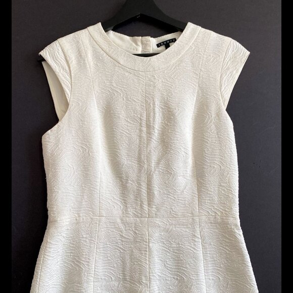Theory Orinthia Ancua white textured‎ sheath dress, Size 6 - Picture 5 of 14